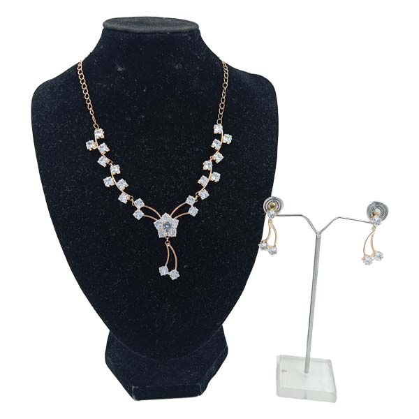 Women Fashionable Necklace Set with Crystals