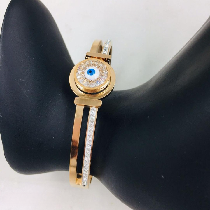 Bracelet Gold Colour