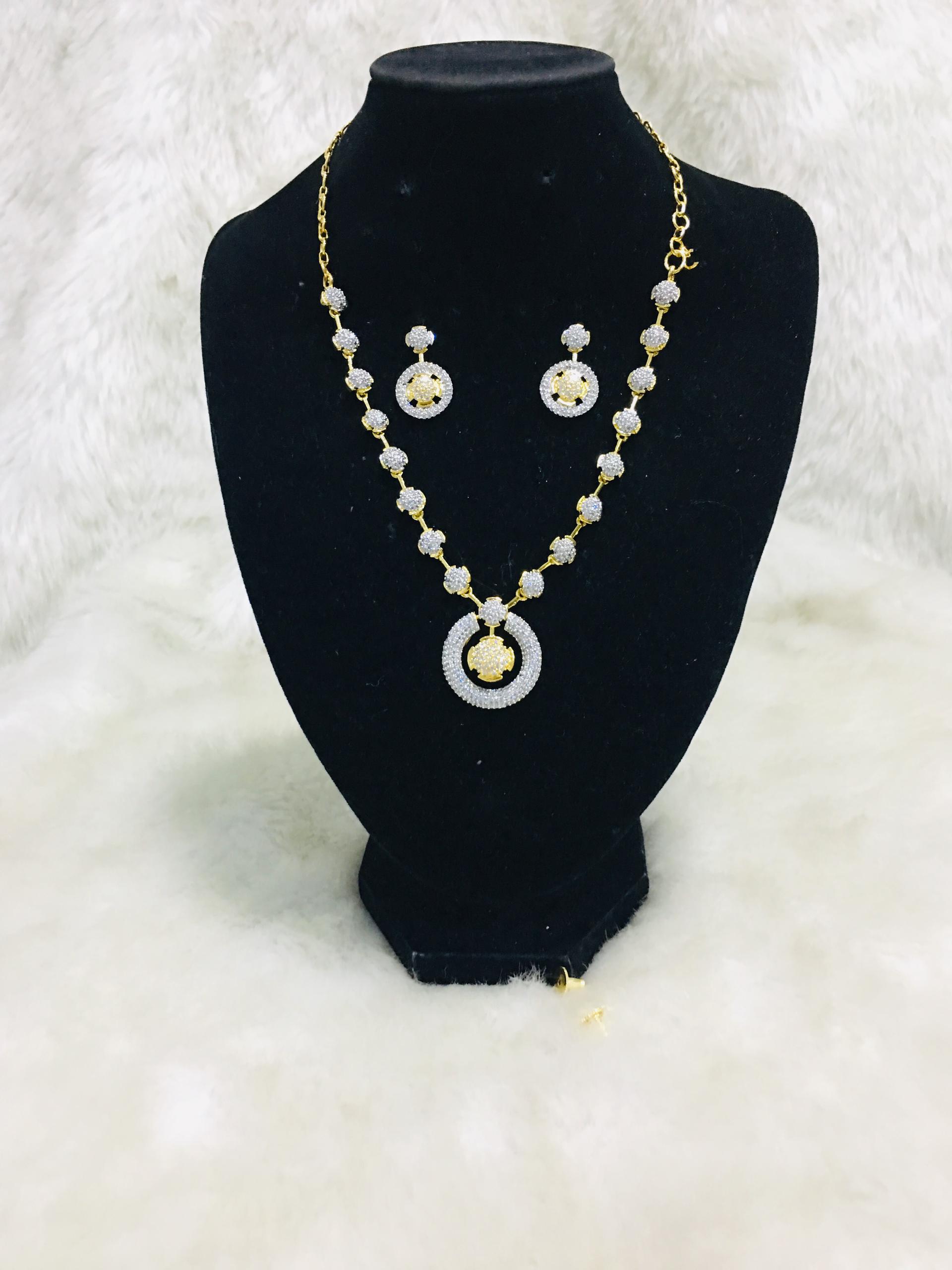 Women Gold & Diamond Circle Pendant Necklace Set | RTNS-308-1